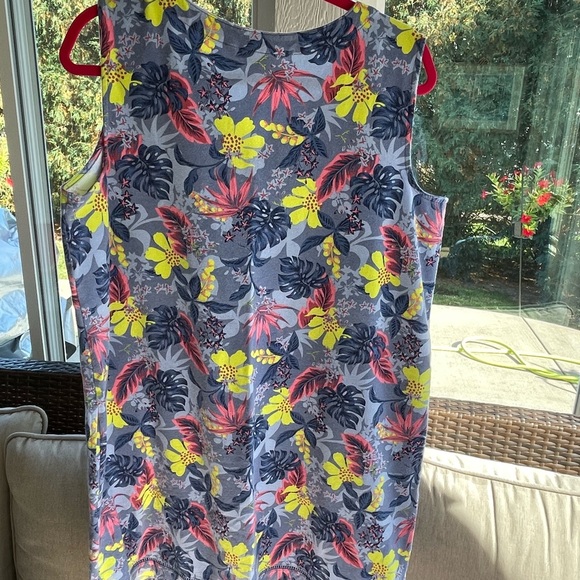 Denim and Company bathing suit cover up/sleeveless dress. Size L - Picture 2 of 3
